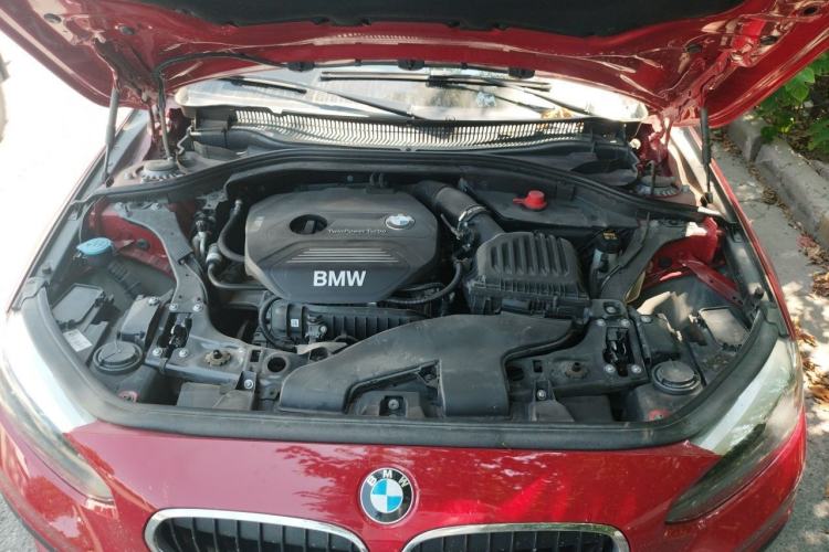 Used BMW 1 Series 2017 118i Fashion Model Engine Bay