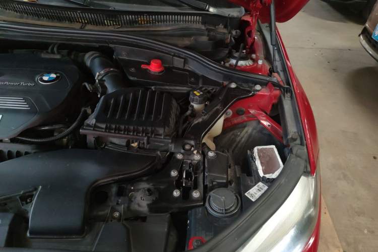 Used BMW 1 Series 2017 118i Fashion Model Engine Bay Left