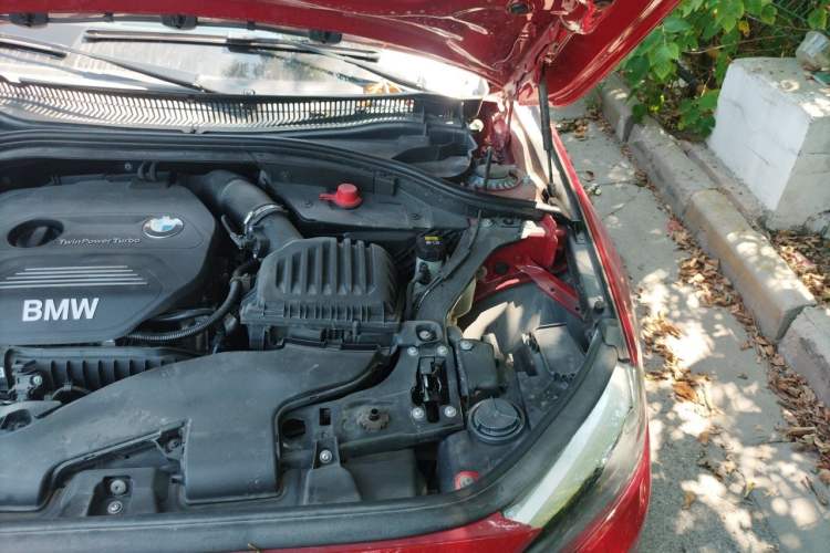 Used BMW 1 Series 2017 118i Fashion Model Engine Bay Left