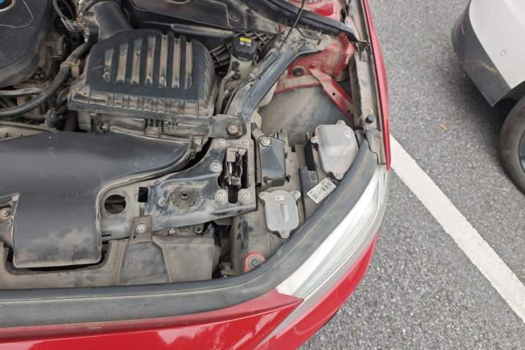 Used BMW 1 Series 2017 118i Sport Edition Engine Bay Left