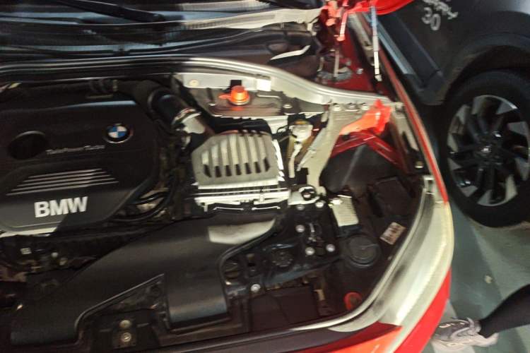 Used BMW 1 Series 2017 118i Fashion Model Engine Bay Left