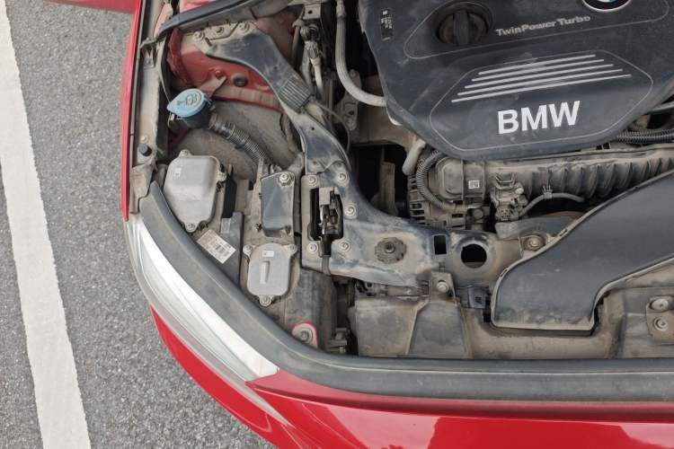 Used BMW 1 Series 2017 118i Sport Edition Engine Bay Right