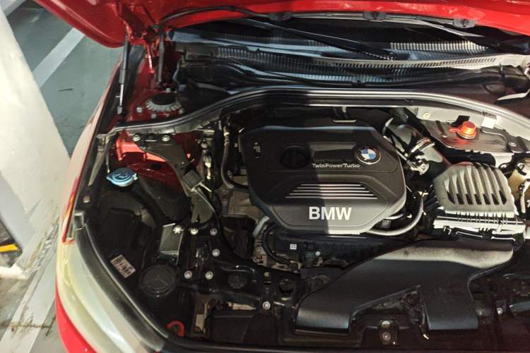 Used BMW 1 Series 2017 118i Fashion Model Engine Bay Right