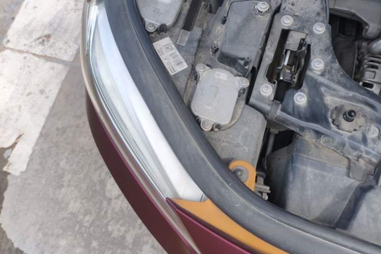 Used BMW 1 Series 2017 118i Sport Edition Engine Bay Right