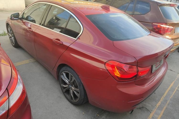 Used BMW 1 Series 2017 120i Design Package Model Exterior 2