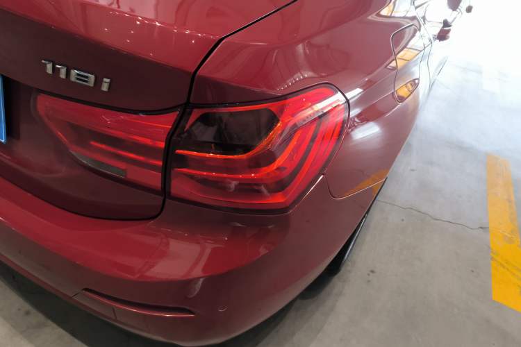 Used BMW 1 Series 2017 118i Fashion Model Exterior 6