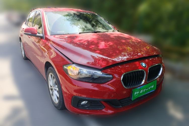 Used BMW 1 Series 2017 118i Fashion Model Front Right 45 Deg