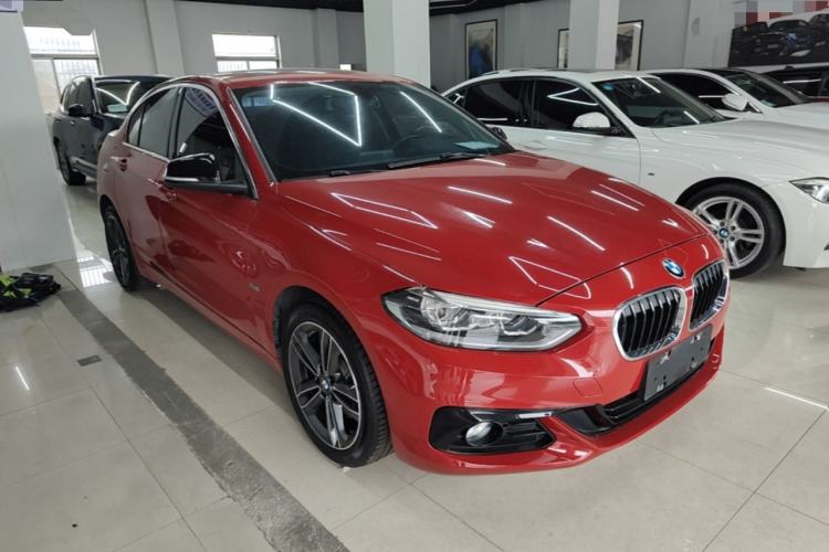Used BMW 1 Series 2017 118i Sport Edition Front Right 45 Deg