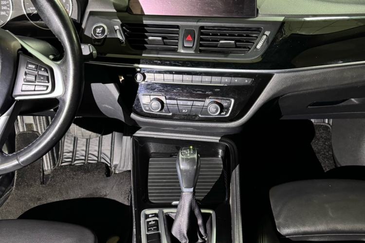 Used BMW 1 Series 2017 118i Design Package Model Interior 1