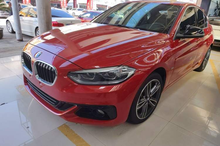 Used BMW 1 Series 2017 118i Sport Edition Guazi used car, China used car export, Used car for sale, Used BMW cars, Cheapest cars for sale