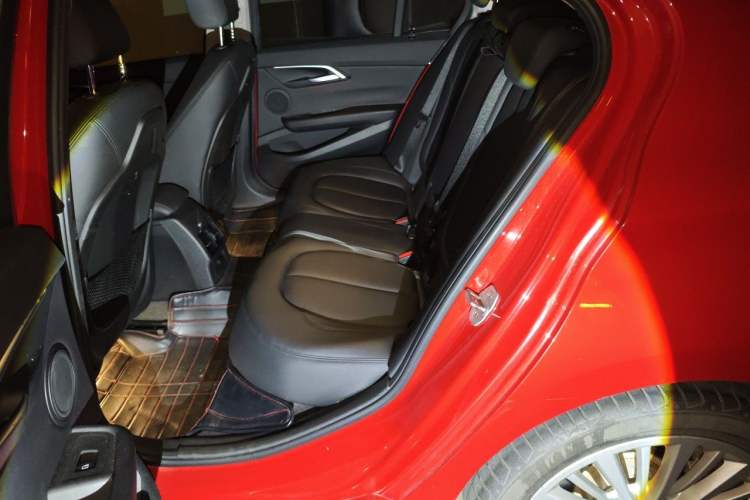 Used BMW 1 Series 2017 118i Design Package Model Left Rear Seat