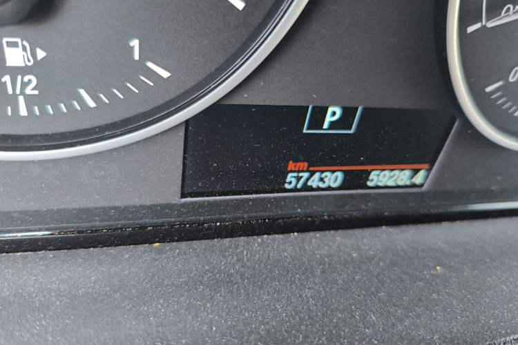 Used BMW 1 Series 2017 118i Sport Edition Odometer Close Up