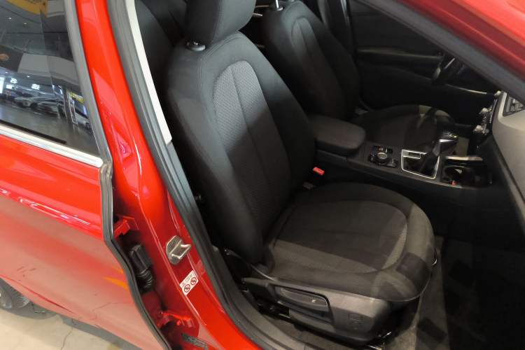 Used BMW 1 Series 2017 118i Fashion Model Right Front Seat
