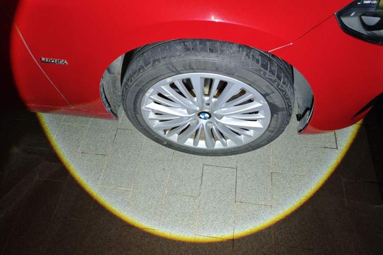 Used BMW 1 Series 2017 118i Design Package Model Right Front Wheel Hub