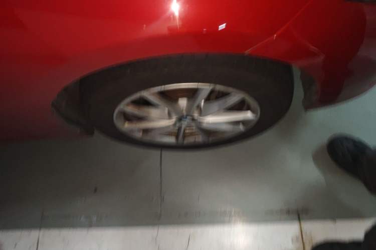 Used BMW 1 Series 2017 118i Fashion Model Right Front Wheel Hub