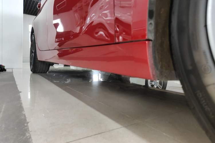 Used BMW 1 Series 2017 118i Sport Edition Right Side Sill