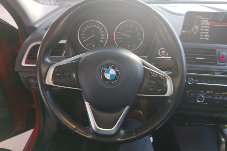 Used BMW 1 Series 2017 118i Design Package Model Steering Wheel