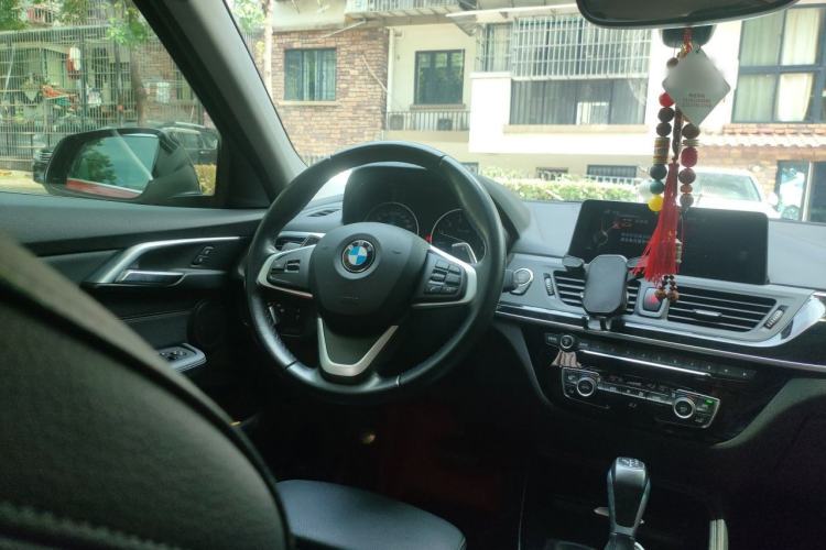 Used BMW 1 Series 2017 120i Design Package Model Steering Wheel