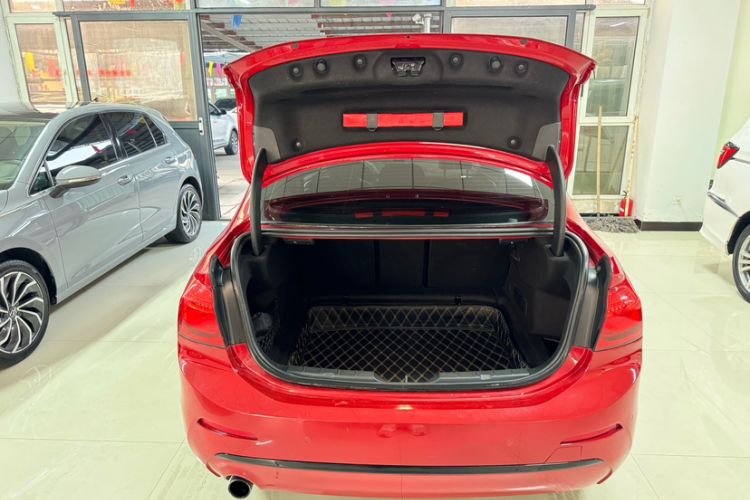 Used BMW 1 Series 2017 118i Design Package Model Trunk