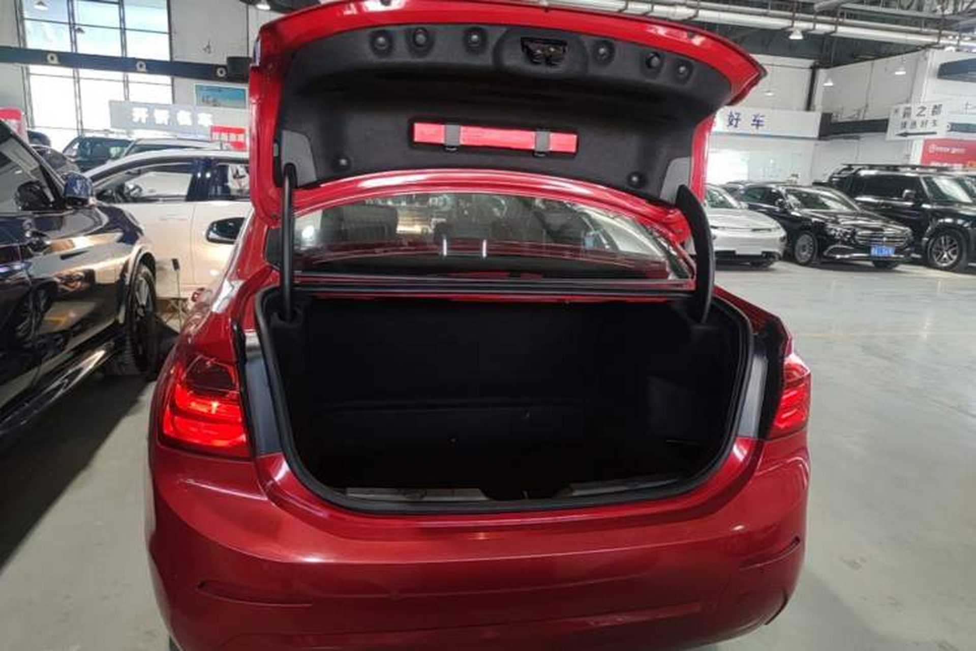 Used BMW 1 Series 2017 118i Fashion Model Trunk