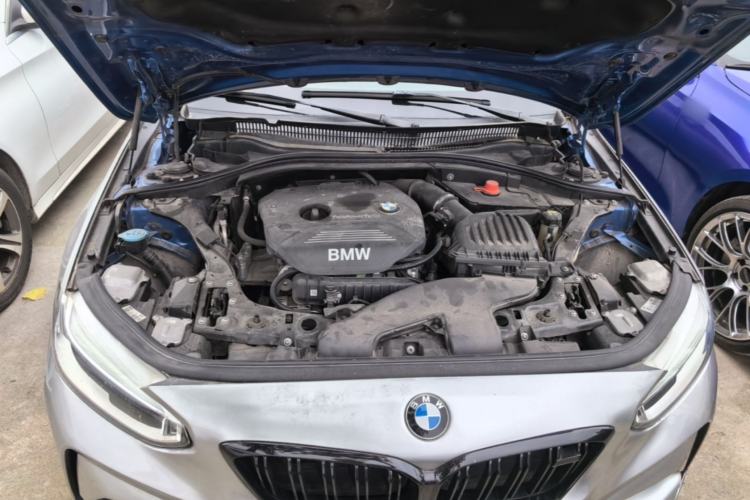 Used BMW 1 Series 2017 118i Design Package Model Engine Bay