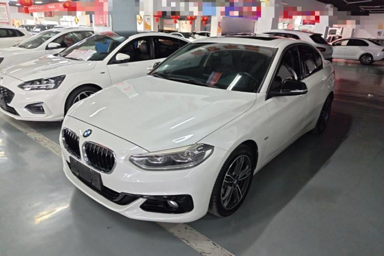 Used BMW 1 Series 2017 118i Sport Edition Guazi used car, China used car export, Used car for sale, Used BMW cars, Cheapest cars for sale
