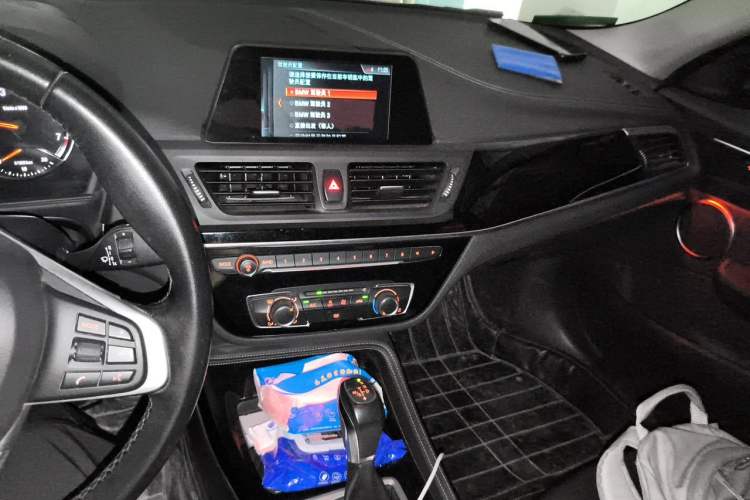 Used BMW 1 Series 2017 118i Sport Edition Audio And AC Panel