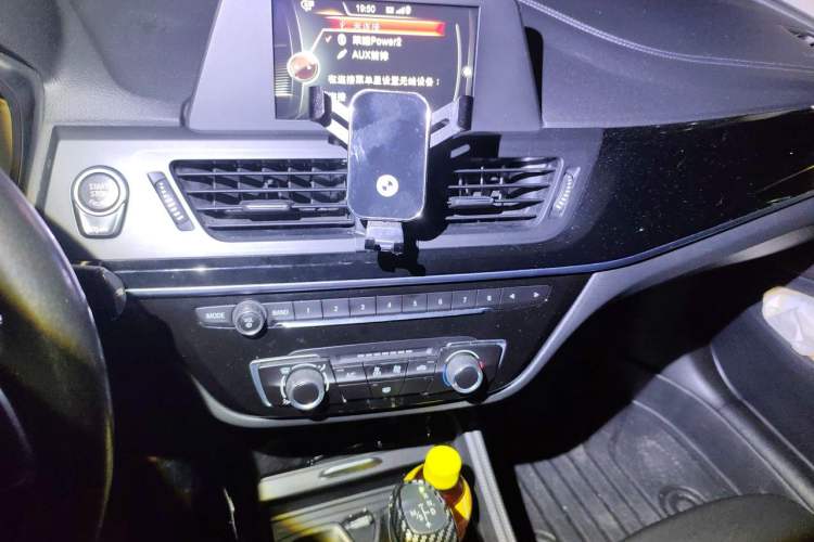 Used BMW 1 Series 2017 118i Sport Edition Audio And AC Panel