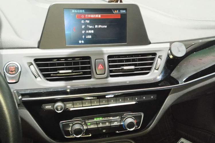 Used BMW 1 Series 2017 118i Sport Edition Audio And AC Panel