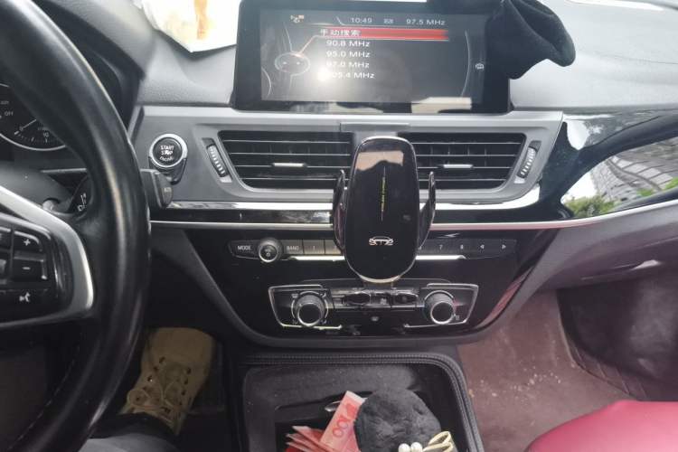 Used BMW 1 Series 2017 118i Sport Edition Audio And AC Panel