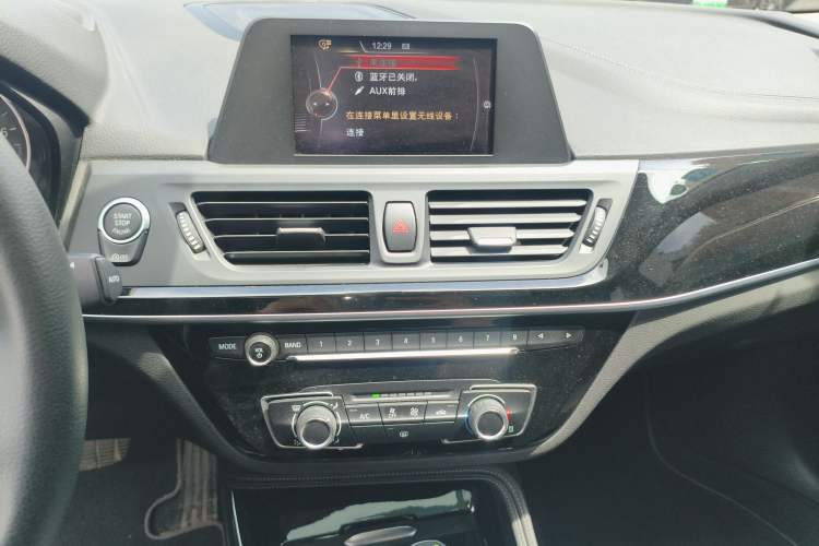 Used BMW 1 Series 2017 118i Sport Edition Audio And AC Panel