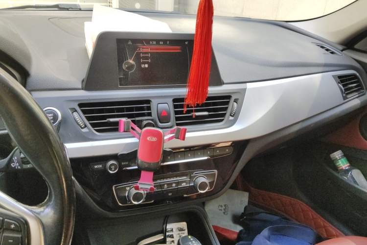 Used BMW 1 Series 2017 118i Fashion Model Audio And AC Panel