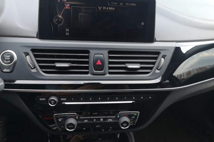Used BMW 1 Series 2017 120i Design Package Model Audio And AC Panel