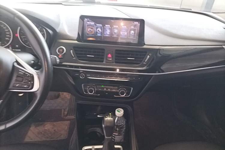 Used BMW 1 Series 2017 118i Sport Edition Audio And AC Panel