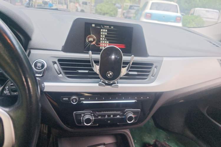 Used BMW 1 Series 2017 118i Fashion Model Audio And AC Panel
