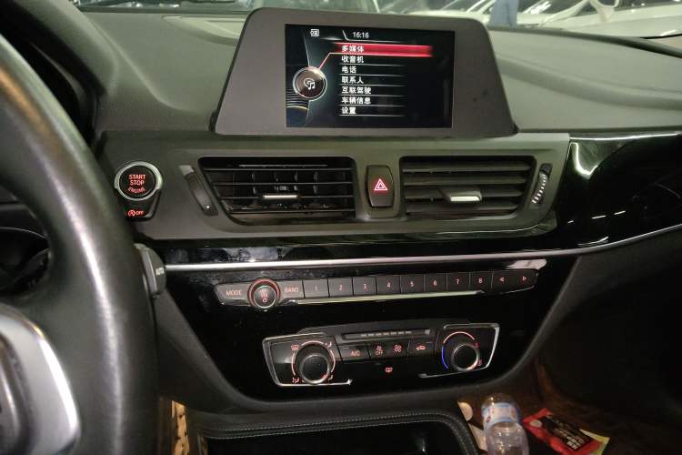 Used BMW 1 Series 2017 118i Sport Edition Audio And AC Panel