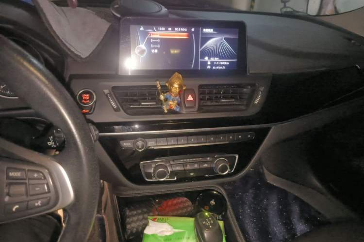 Used BMW 1 Series 2017 118i Sport Edition Audio And AC Panel