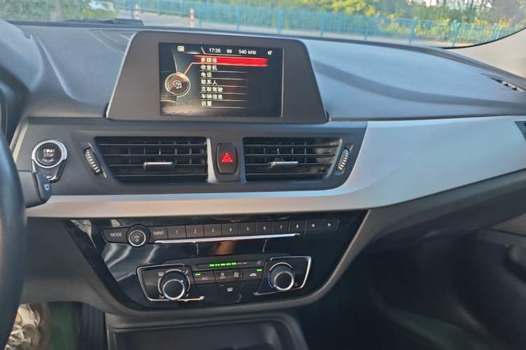 Used BMW 1 Series 2017 118i Fashion Model Audio And AC Panel