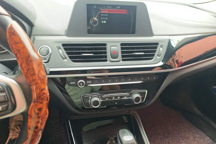 Used BMW 1 Series 2017 118i Sport Edition Audio And AC Panel