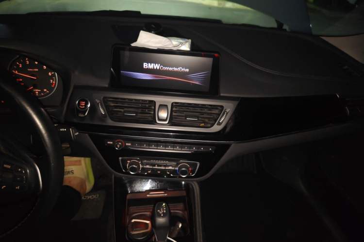 Used BMW 1 Series 2017 118i Sport Edition Audio And AC Panel