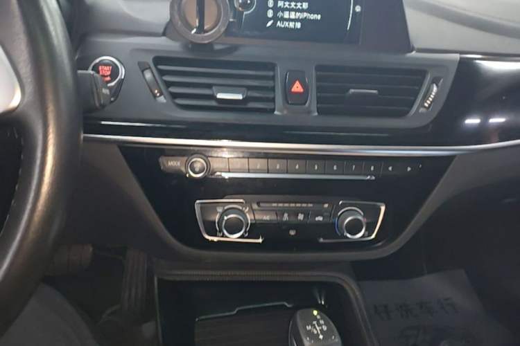 Used BMW 1 Series 2017 118i Sport Edition Audio And AC Panel