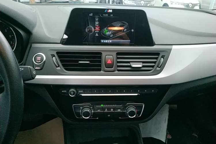 Used BMW 1 Series 2017 118i Fashion Model Audio And AC Panel