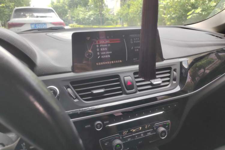 Used BMW 1 Series 2017 118i Design Package Model Audio And AC Panel