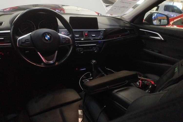 Used BMW 1 Series 2017 118i Design Package Model Center Console