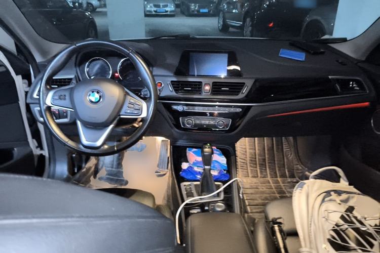 Used BMW 1 Series 2017 118i Sport Edition Center Console