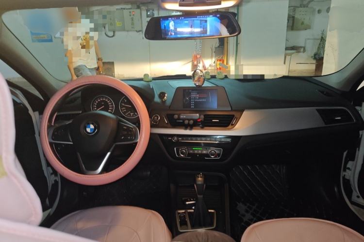Used BMW 1 Series 2017 118i Fashion Model Center Console