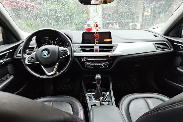 Used BMW 1 Series 2017 118i Fashion Model Center Console