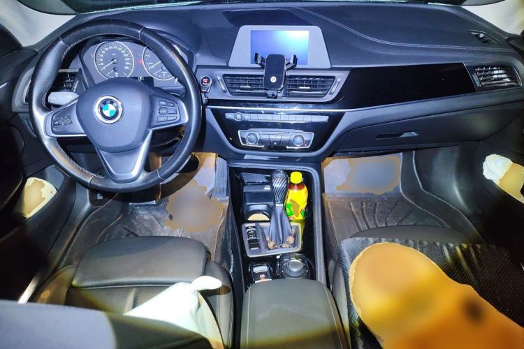 Used BMW 1 Series 2017 118i Sport Edition Center Console