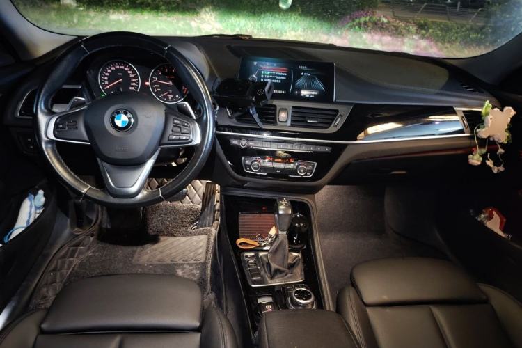 Used BMW 1 Series 2017 120i Design Package Model Center Console