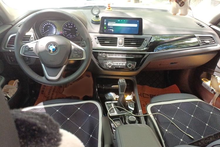 Used BMW 1 Series 2017 118i Sport Edition Center Console